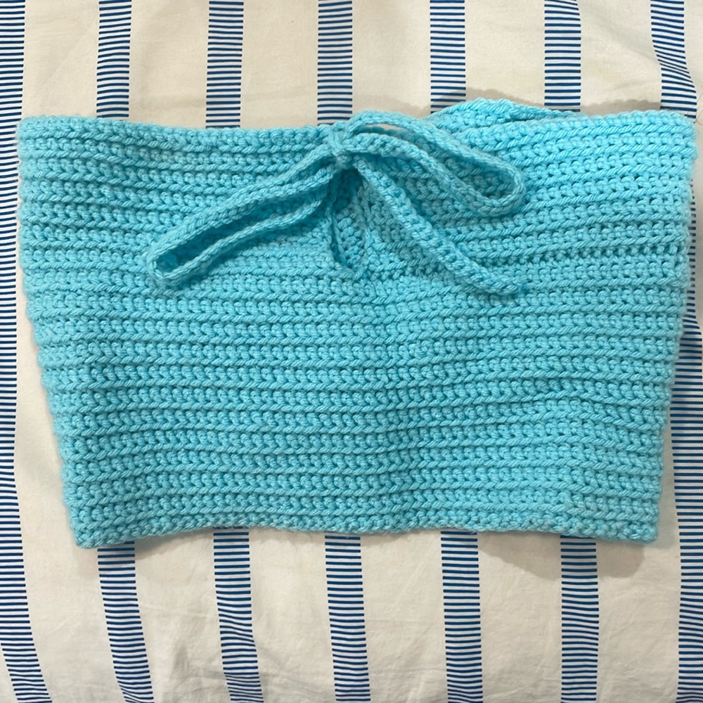 Pastel tube top with cutout